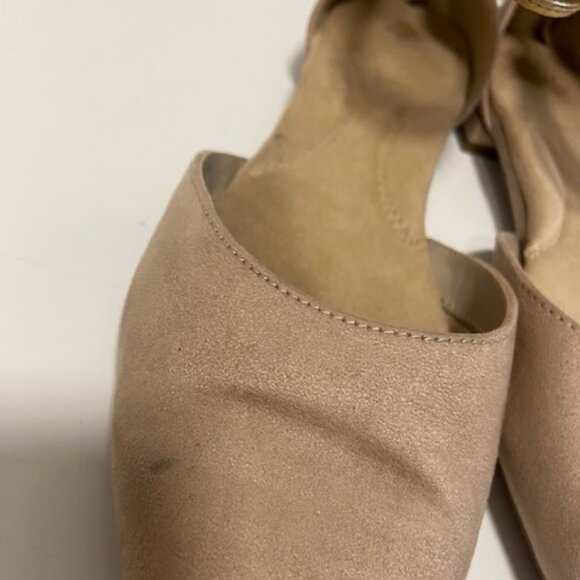 Aerosoles Flats Light Pink/Taupe with Unique Gold Bracelet Strap, Size 7 - Picture 4 of 5